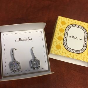 🆕 Stella & Dot Deco Earrings